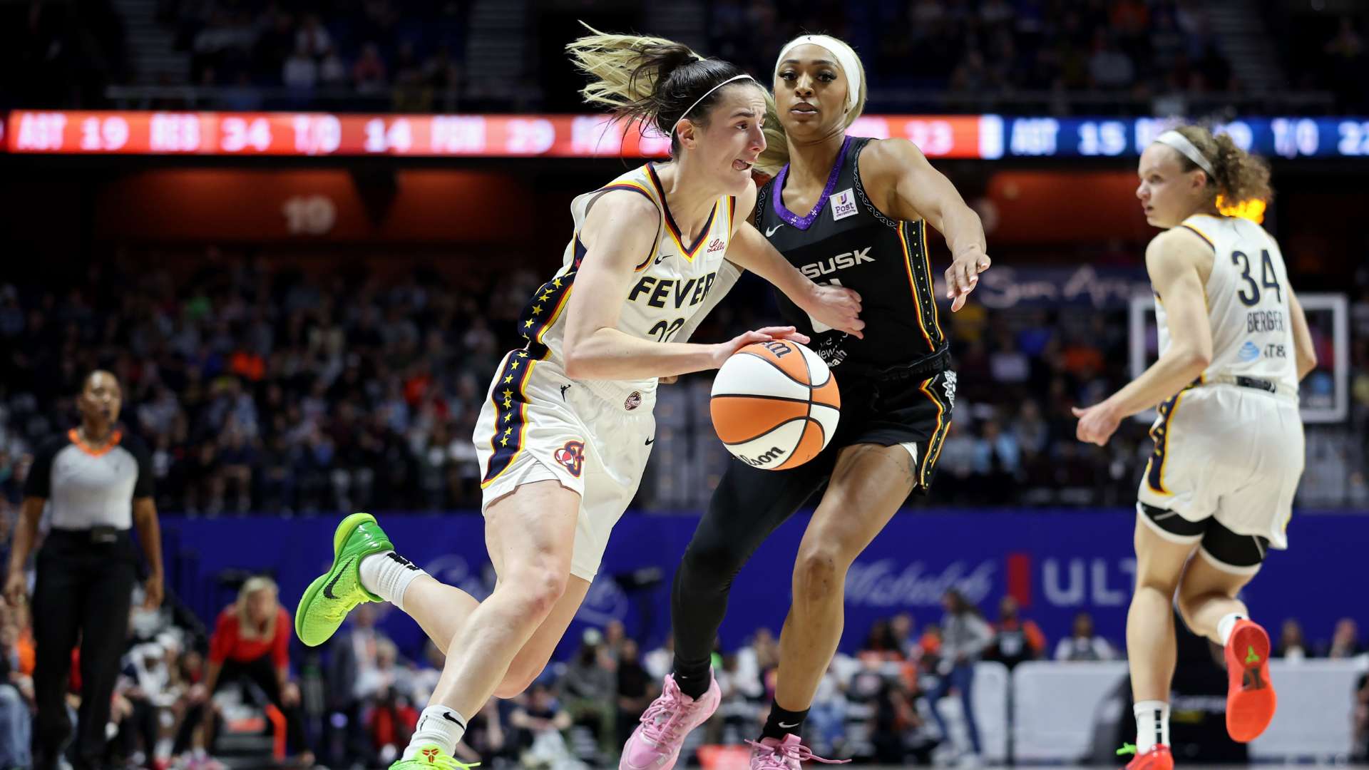 Indiana Fever v Connecticut Sun - Caitlin Clark WNBA