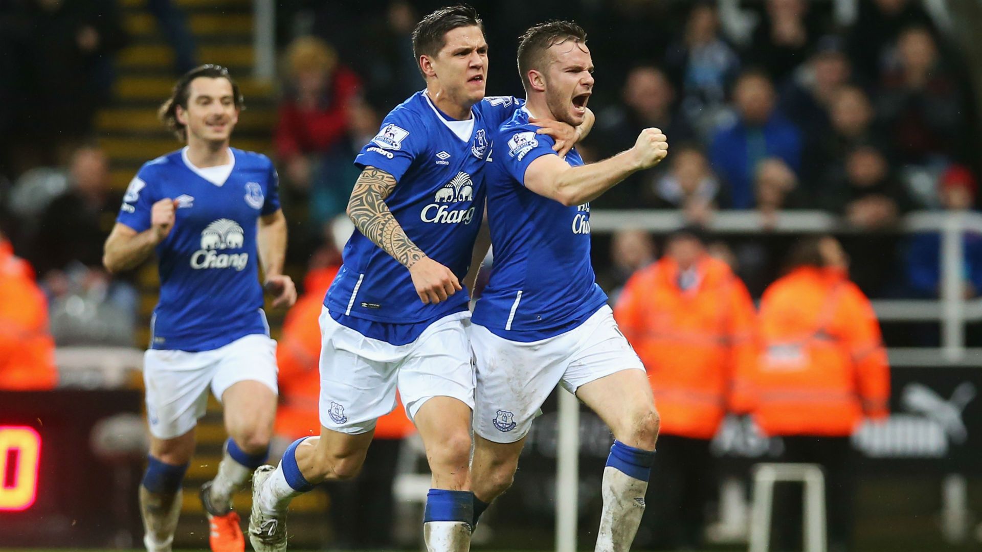 Tom Cleverly Everton 261215