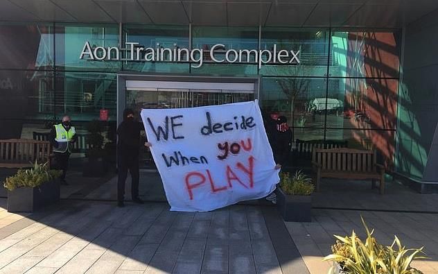 manchester united training ground