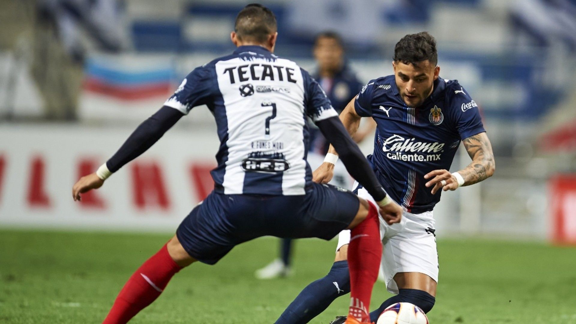 Alexis Vega Rogelio Funes Mori Rayados Monterrey Chivas Guardianes 2021