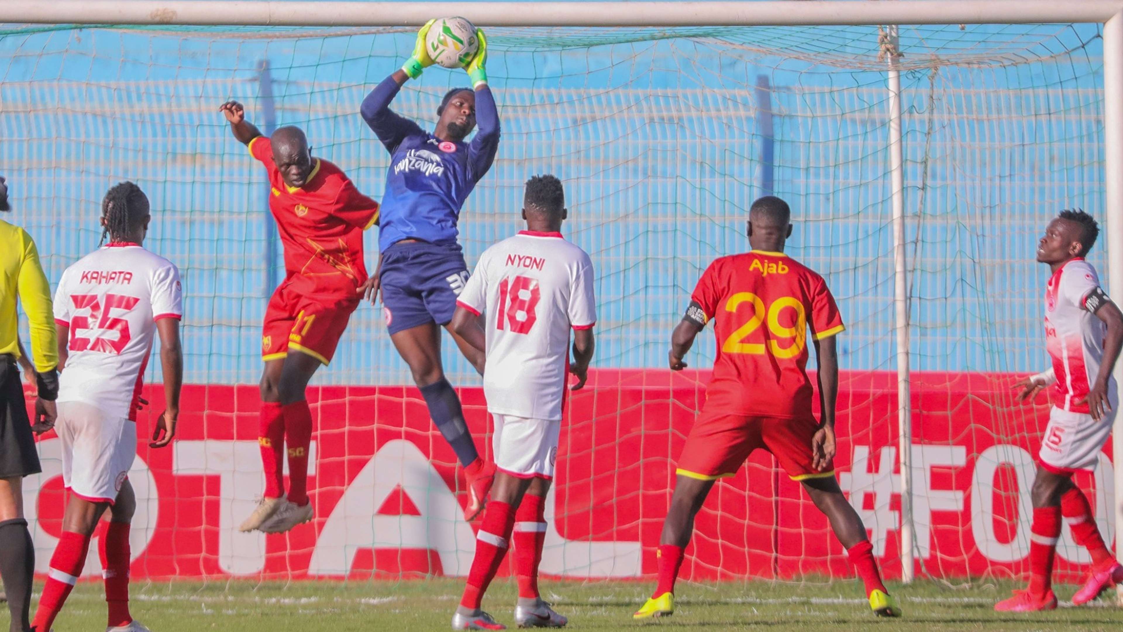 Francis Kahata and Beno Kakolanya of Simba SC vs Al Merrikh.