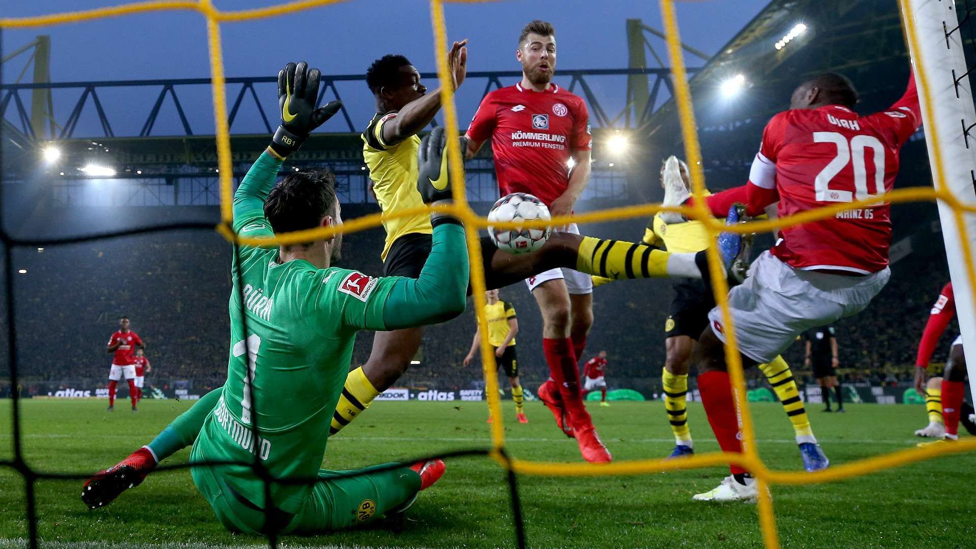 Roman Burki Borussia Dortmund Mainz Bundesliga 13042019