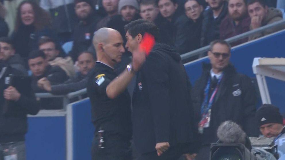 Fonseca Kopf an Kopf mit dem Schiedsrichter Millot