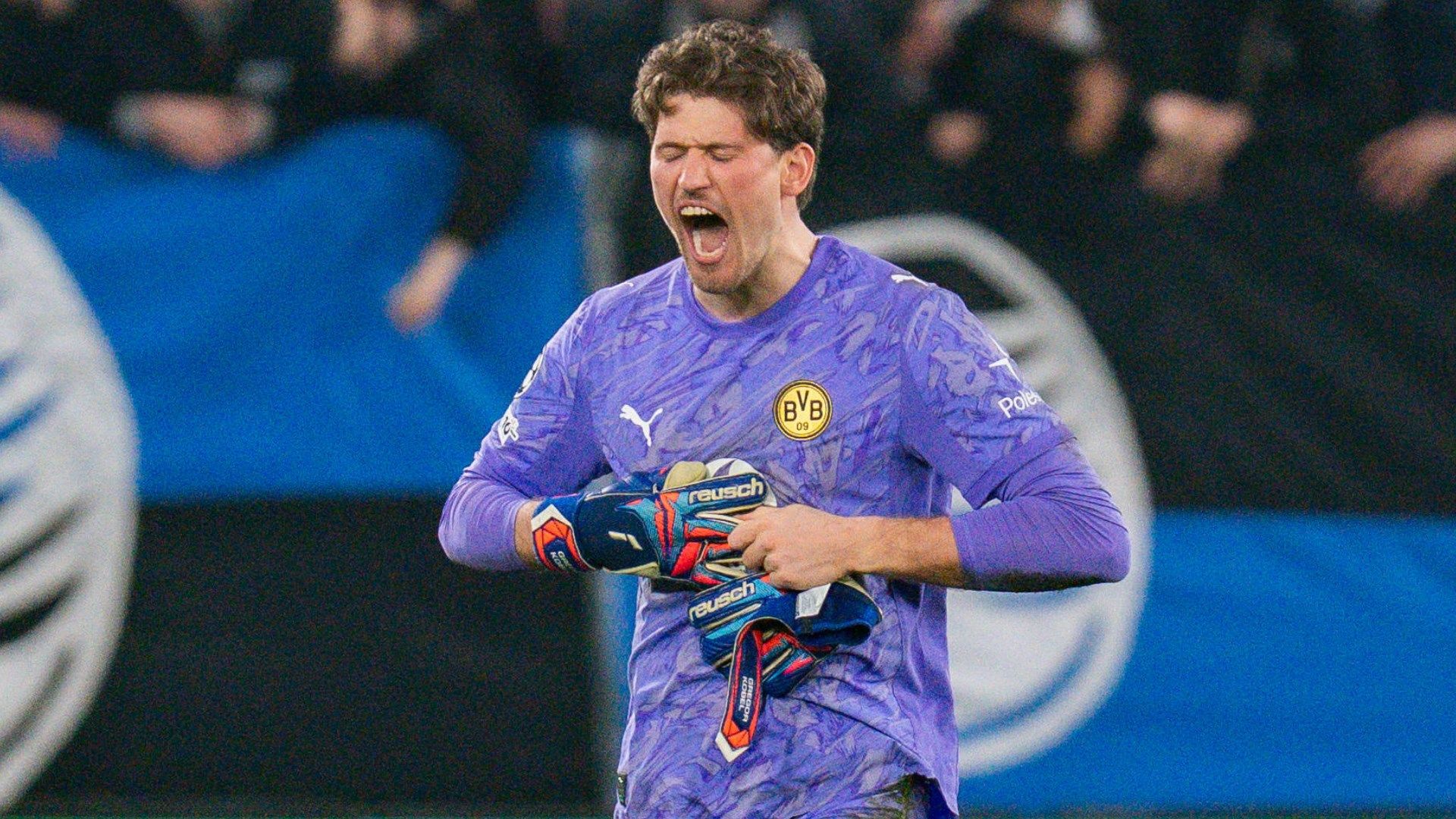 Gregor Kobel Borussia Dortmund 2025