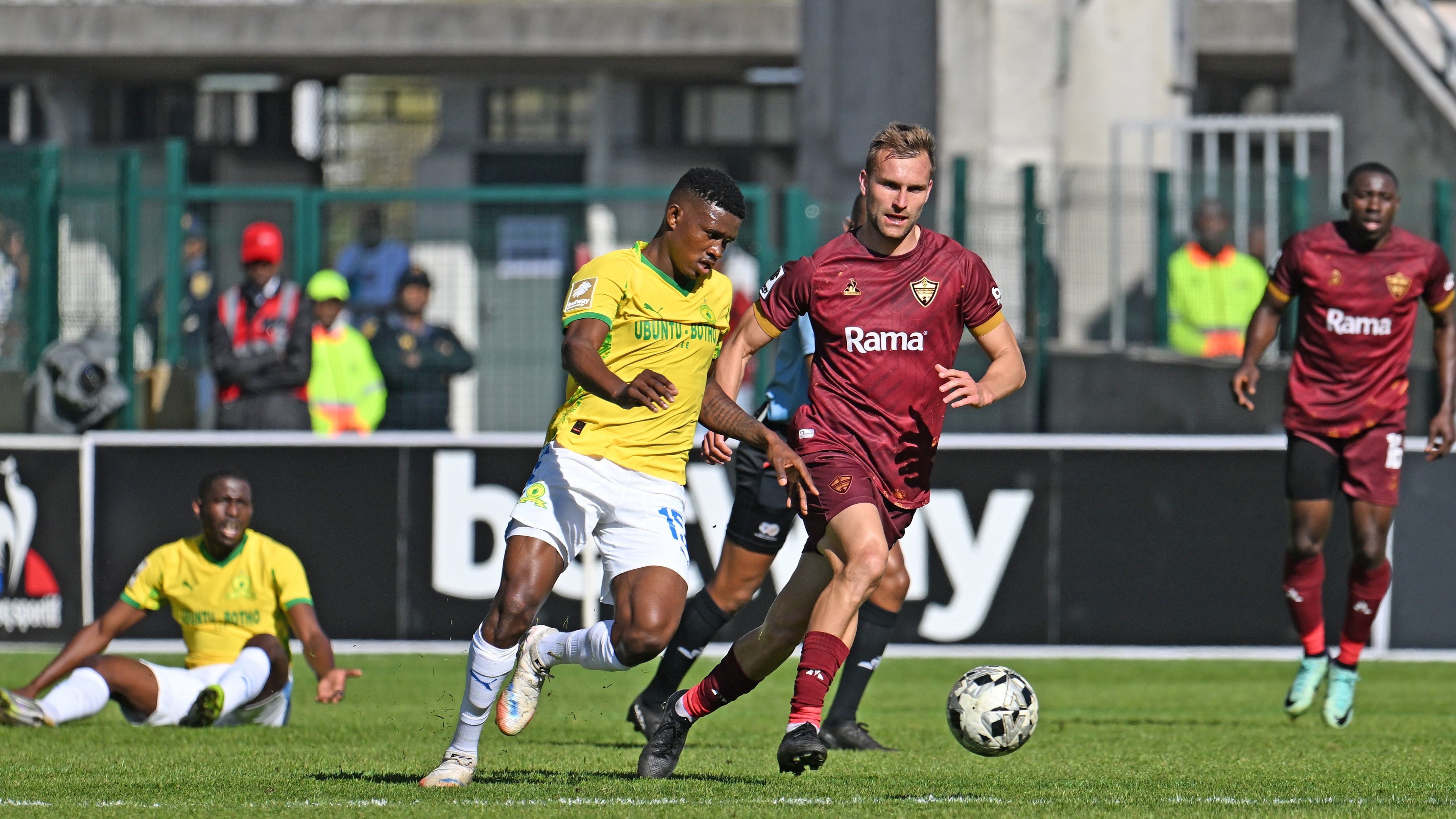 Bathusi Aubaas, Mamelodi Sundowns, Andre de Jong, August 2025