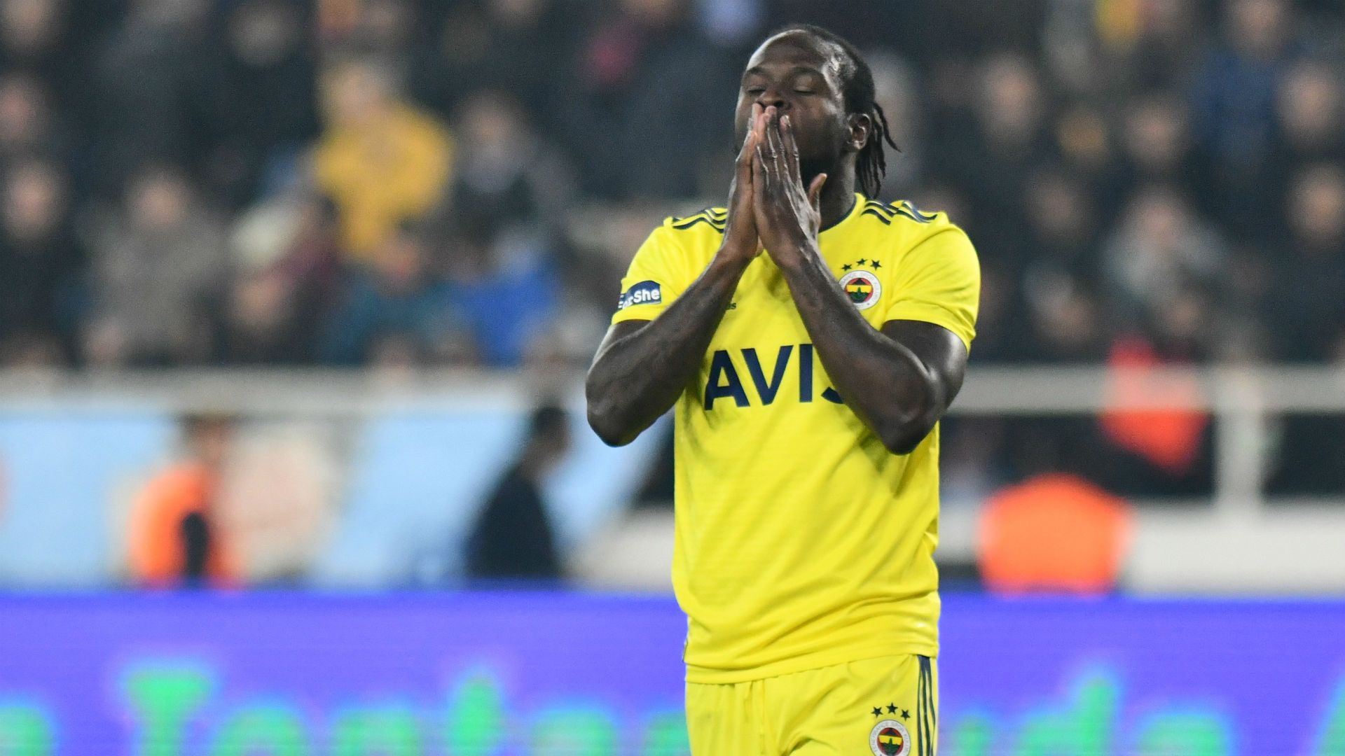 Victor Moses Yeni Malatyaspor v Fenerbahce 11242019
