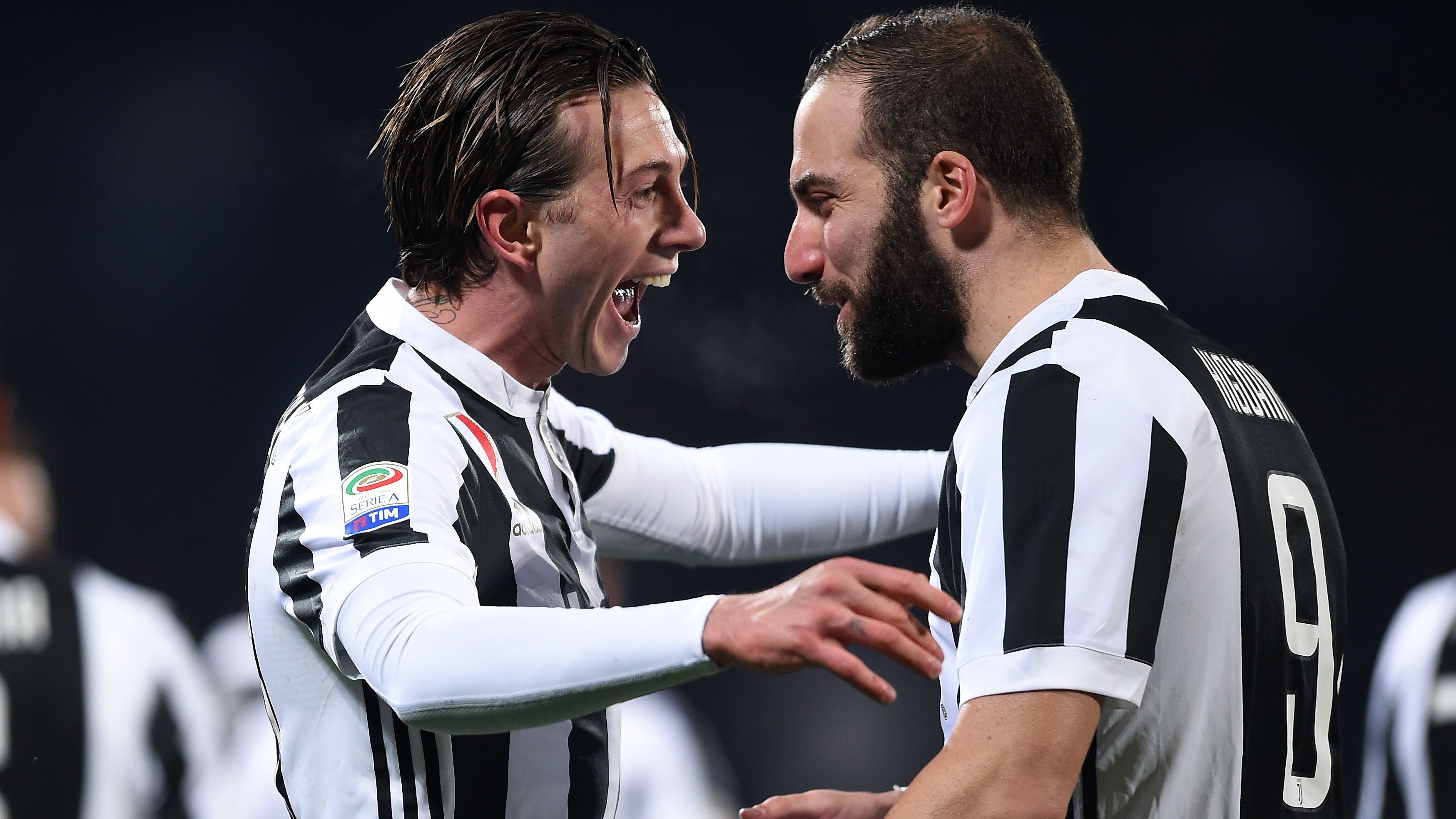 Bernardeschi Higuain Fiorentina Juventus