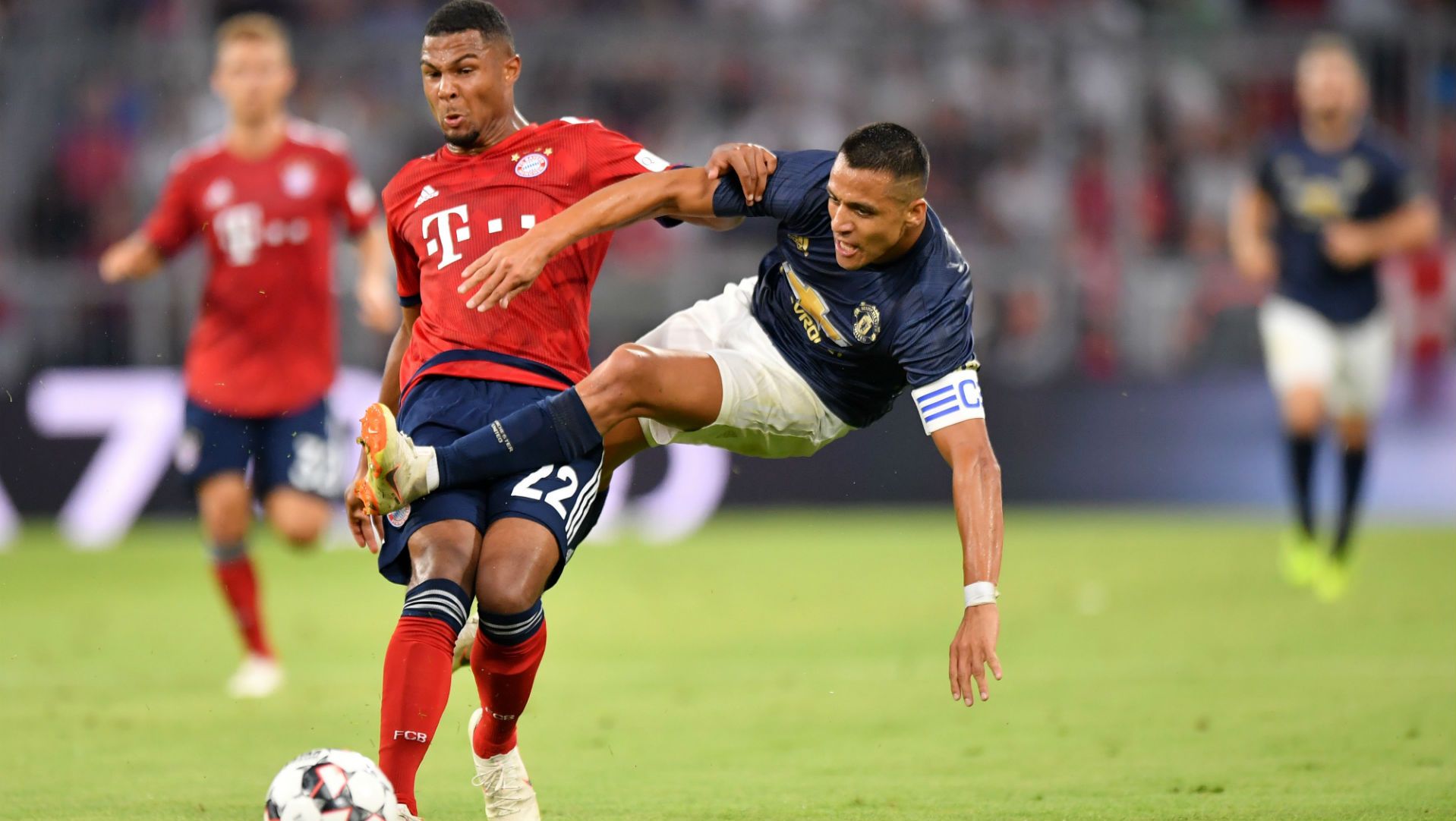 050818 Alexis Sánchez Serge Gnabry Manchester United Bayern Münich