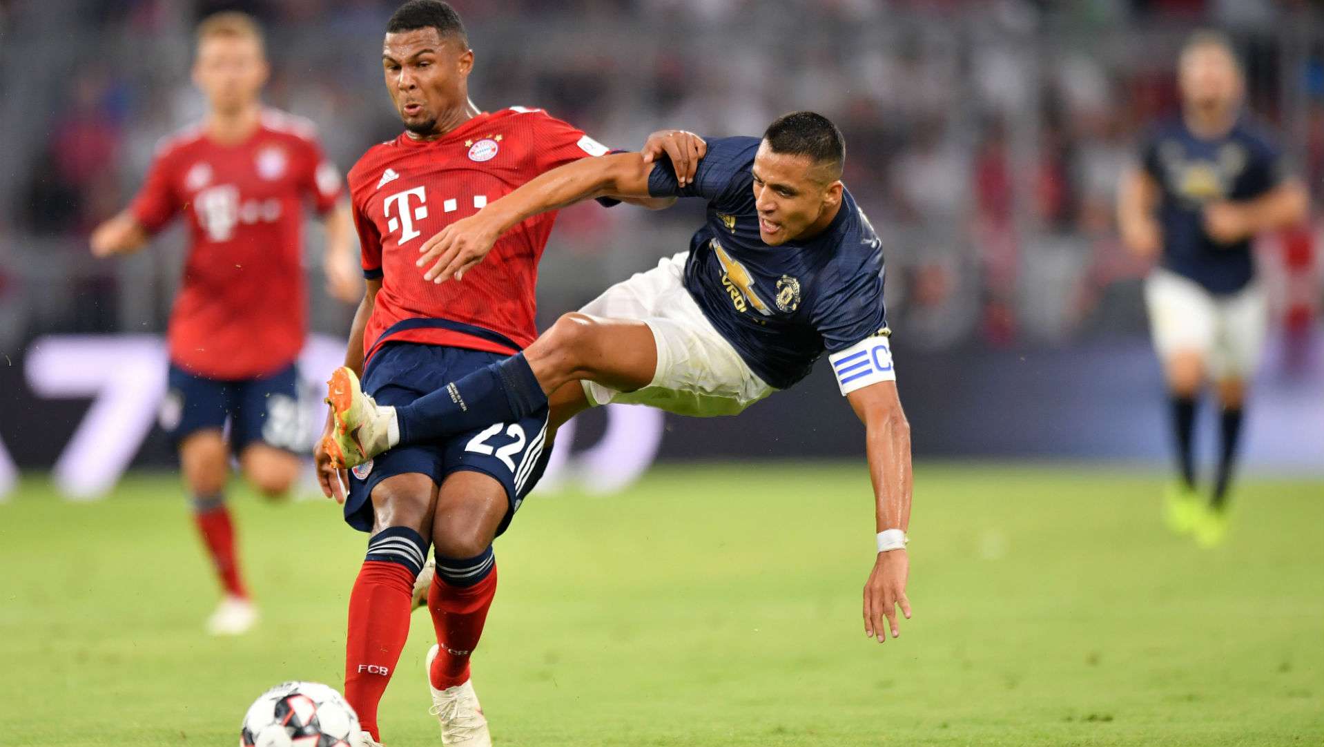 050818 Alexis Sánchez Serge Gnabry Manchester United Bayern Münich