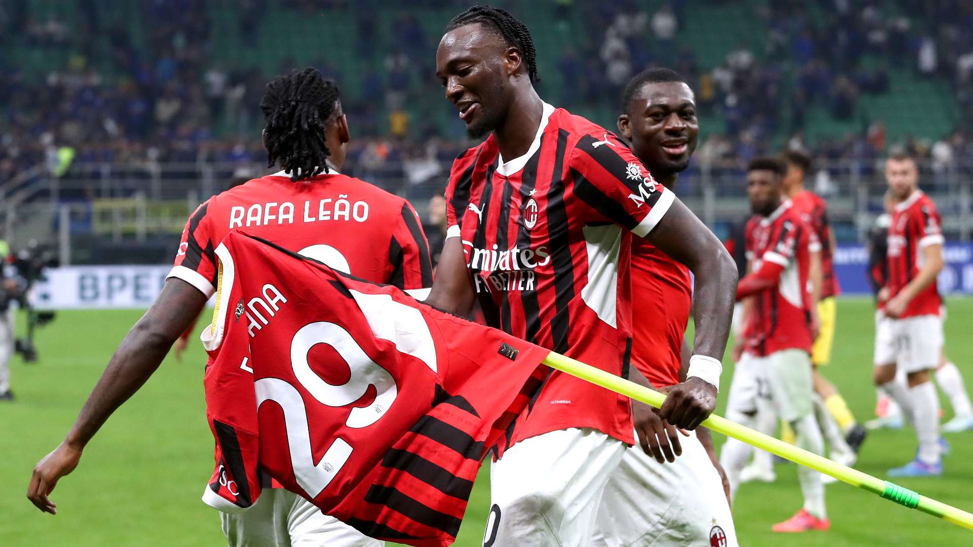 Abraham Fofana bandierina