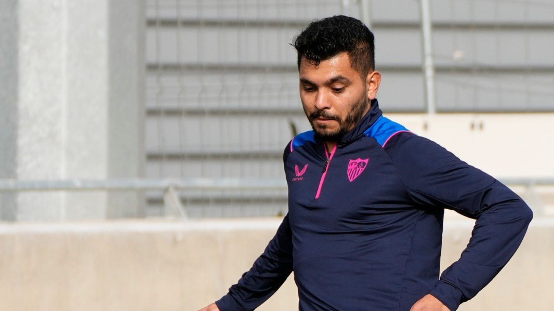 Jesús Manuel Tecatito Corona entrenamiento Sevilla