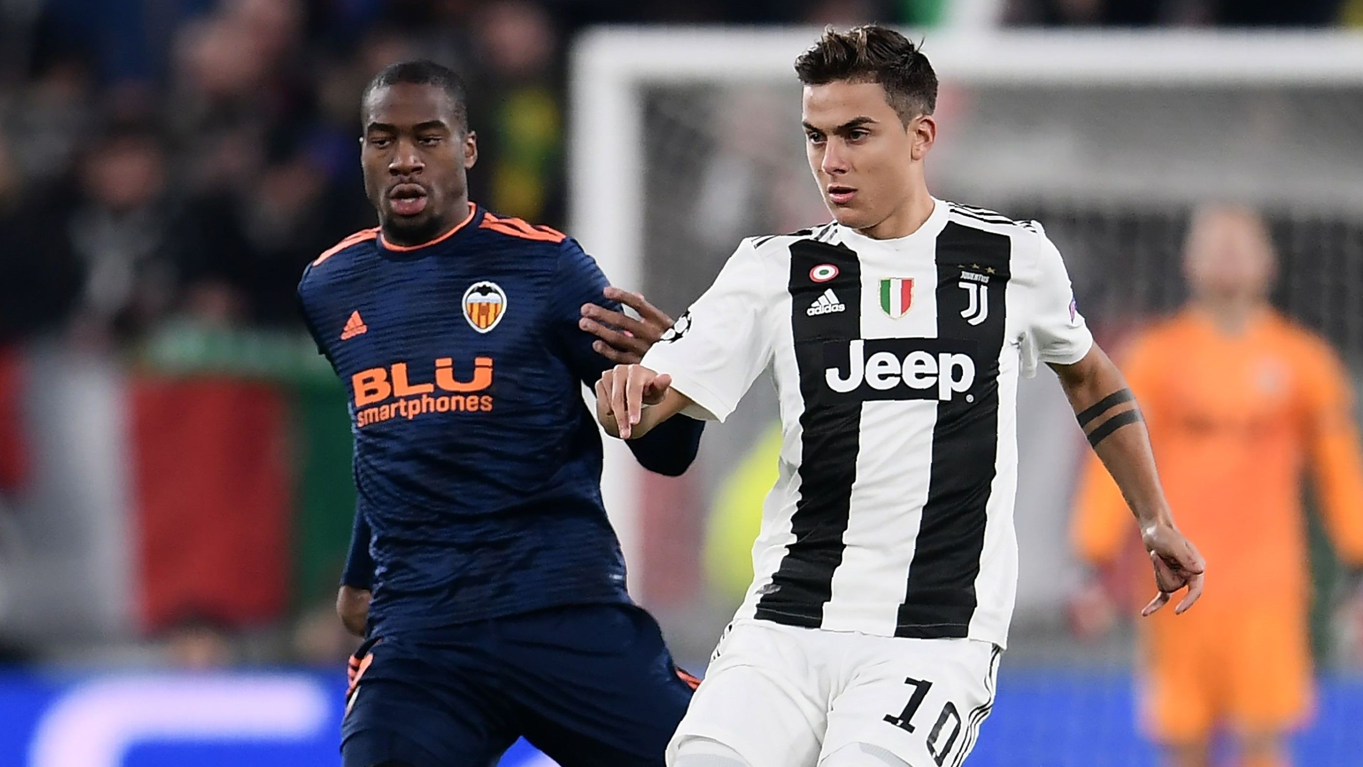 Paulo Dybala Geoffrey Kondogbia Juventus Valencia UCL 27112018