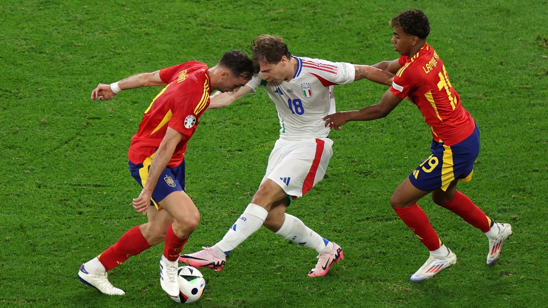 Barella Spagna Italia