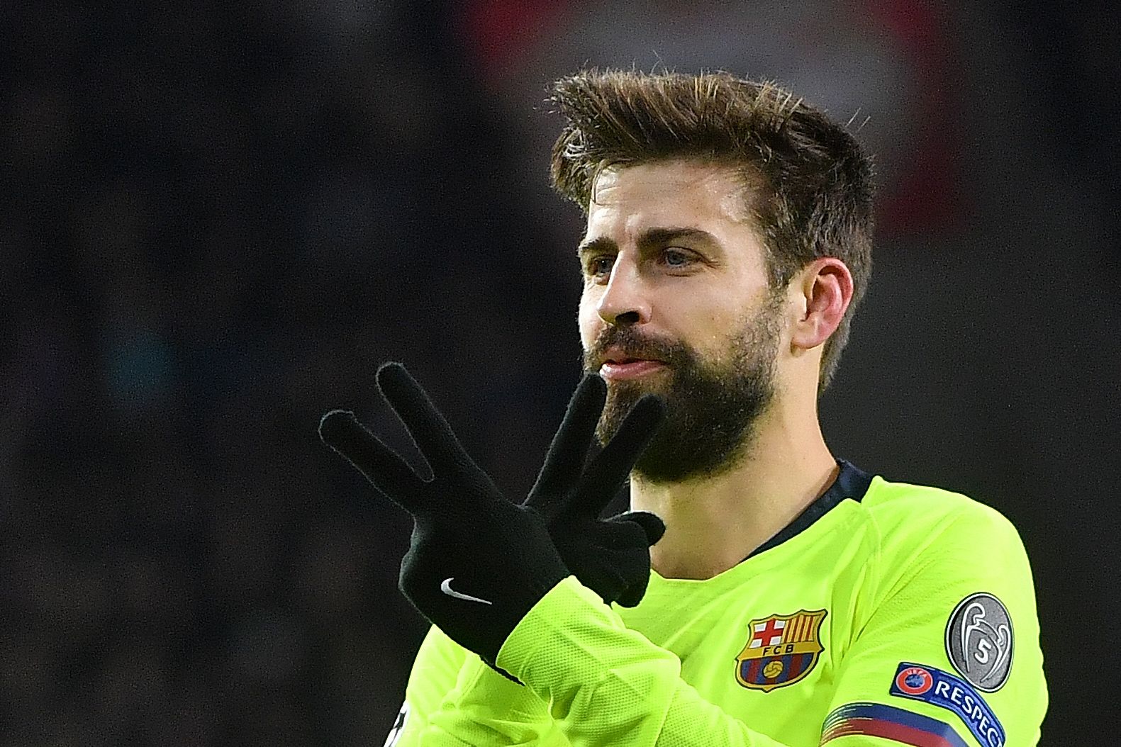 Gerard Pique PSV Barcelona Champions League