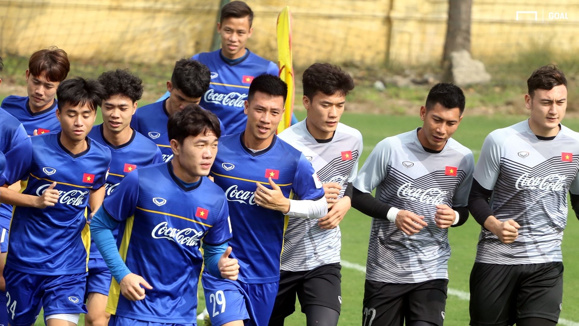 Tuyển Việt Nam tập luyện chiều 21/12