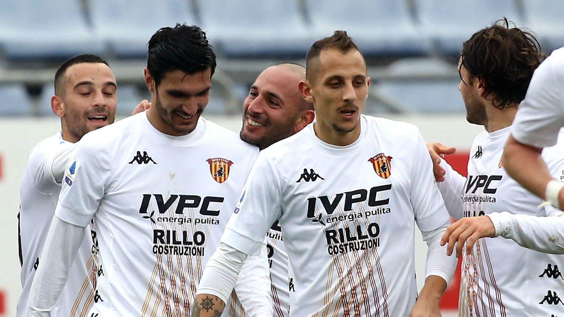 Benevento celebrating Cagliari Serie A