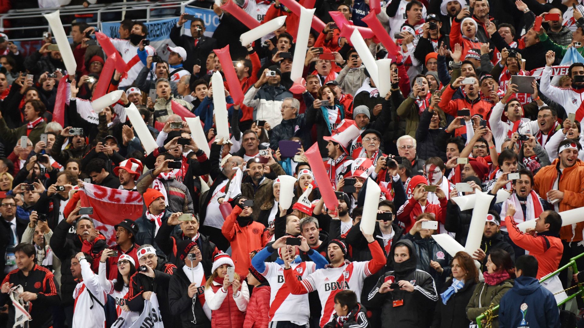 River Plate fans CWC