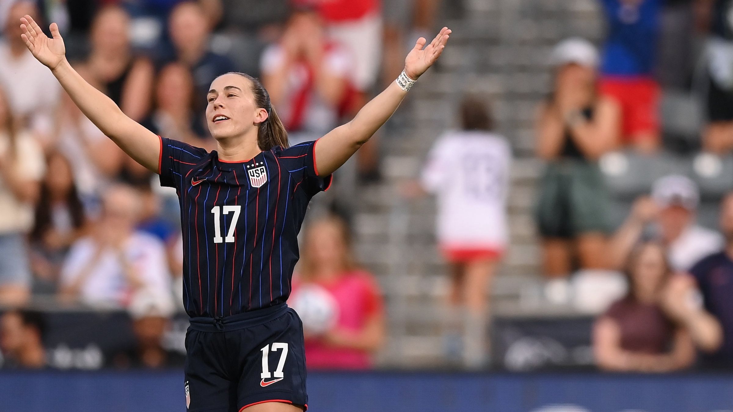 Rose Lavelle being Rose Lavelle, the unstoppable Sam Coffey and the winners and losers as USWNT dominate Ireland, 4-0 | Goal.com UK