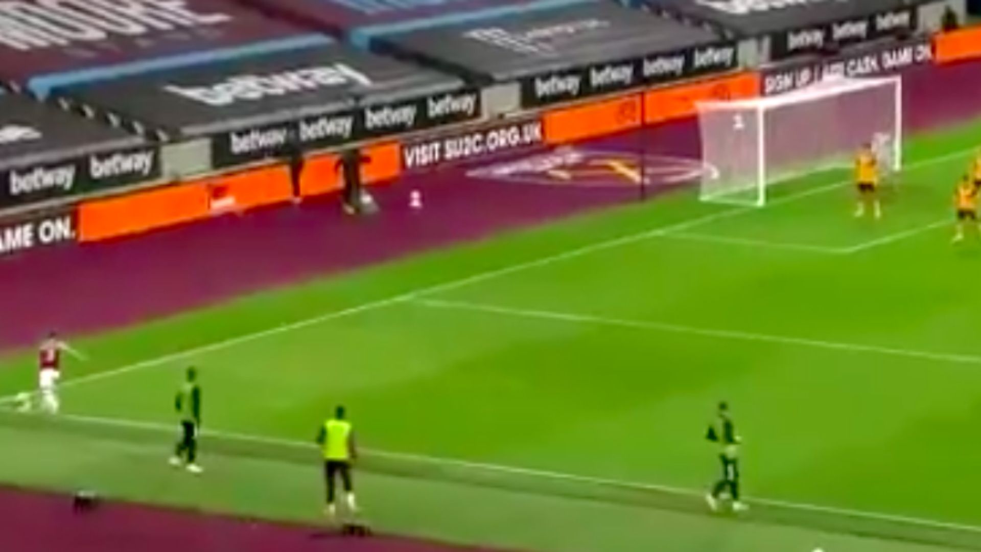 Raúl Jiménez gol en contra 1