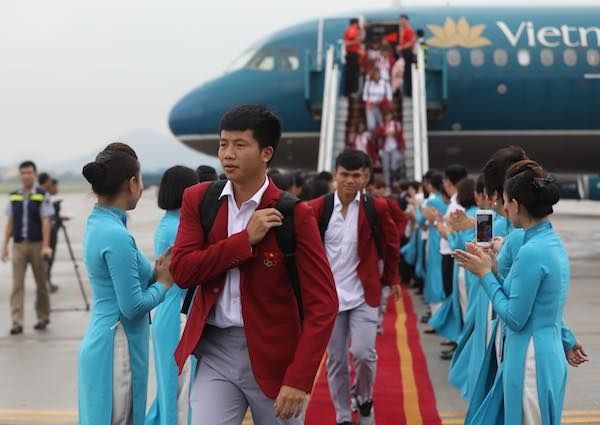 Olympic Việt Nam về nước