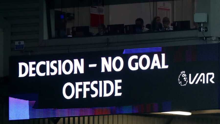 VAR Video Assistant Referee HIC 1:1