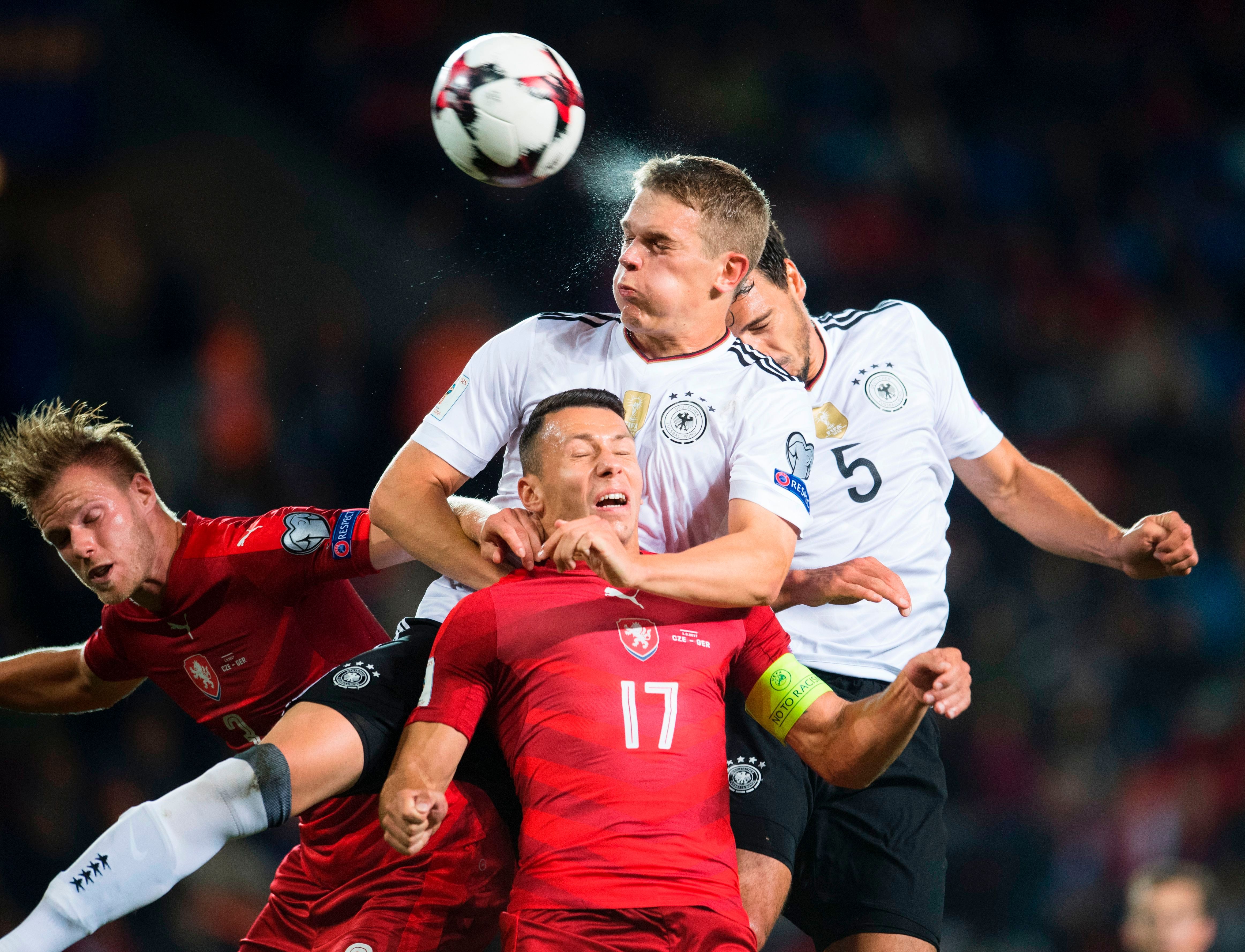 *NO GALLERY* Czech Germany Ginter Hummels