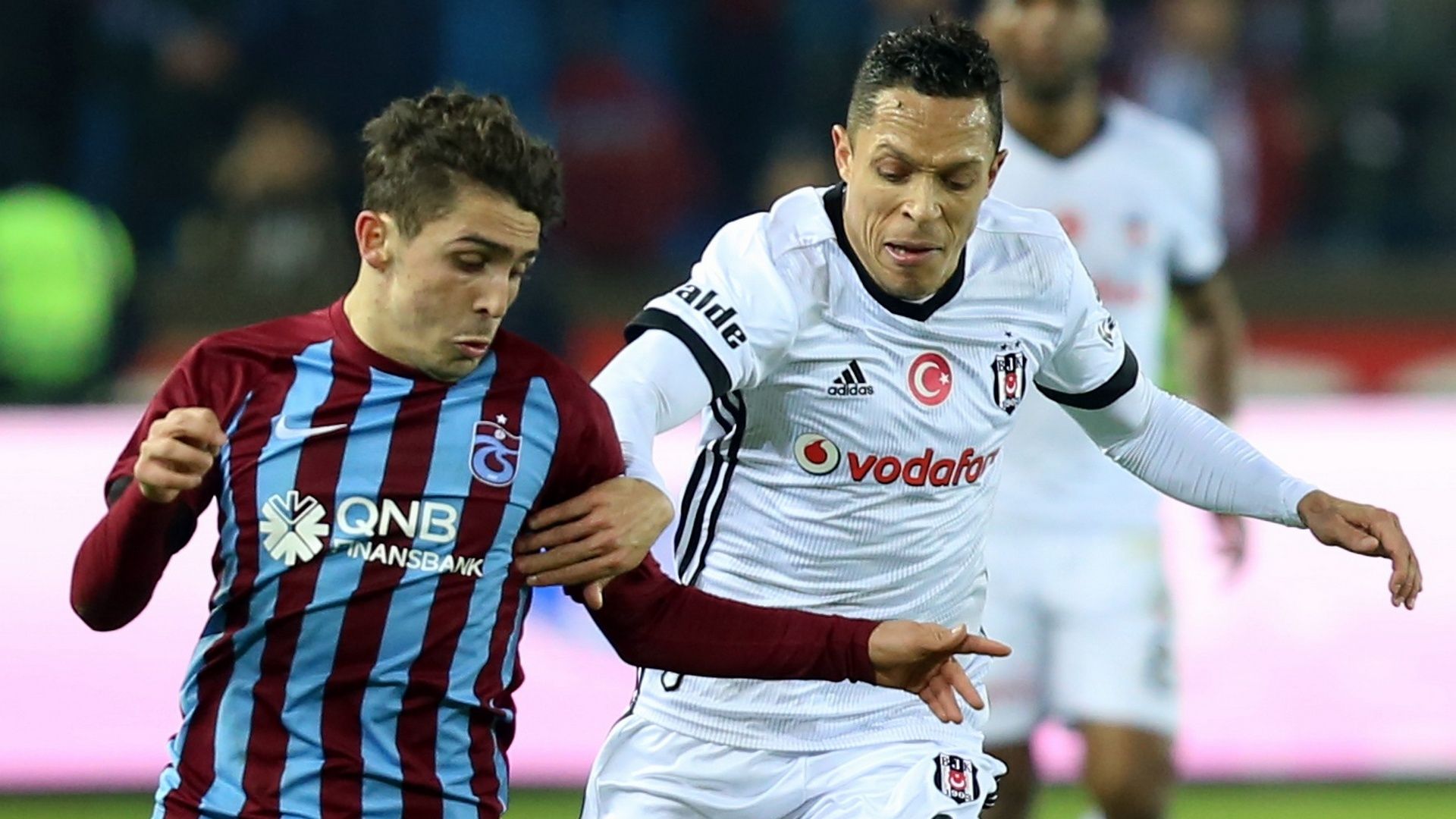 Abdulkadir Omur Adriano Trabzonspor Besiktas STSL 03052018