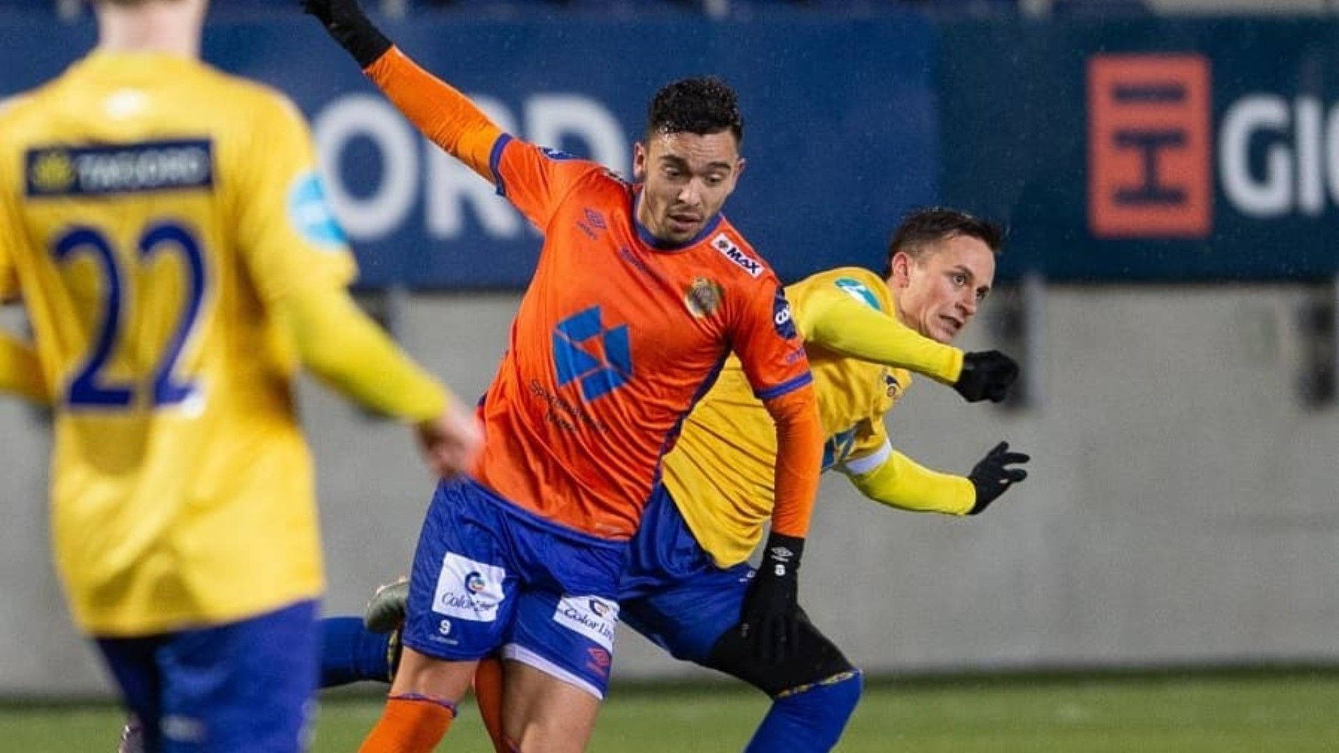 Foto jugador nicklas castro en europa