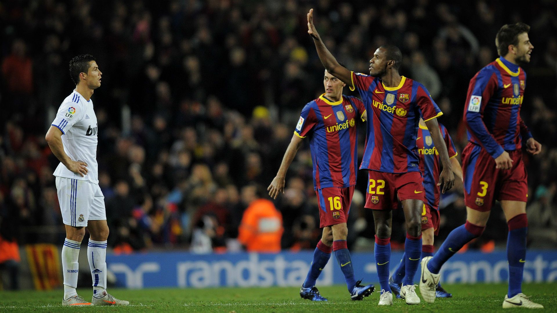 Cristiano Ronaldo Eric Abdial Real Madrid Barcelona Clasico 29112010