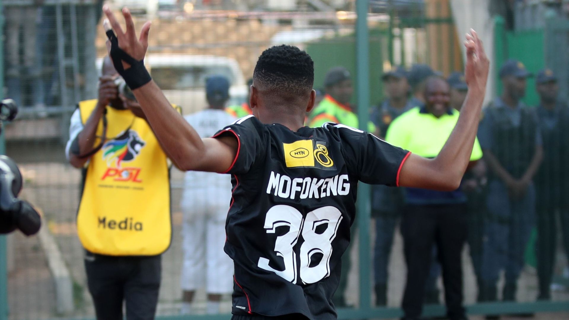 Relebohile Mofokeng, Orlando Pirates