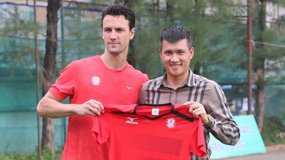 CLB TP.HCM ký kết với Rodrigo Possebon