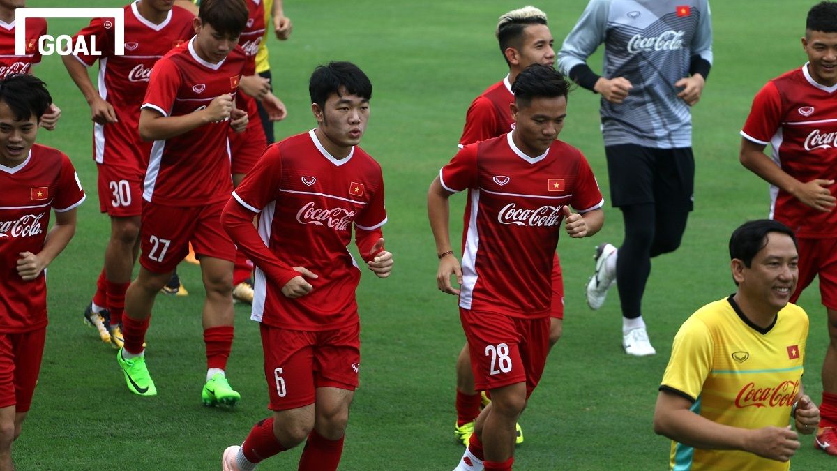 ĐT Việt Nam tập chiều 11/10