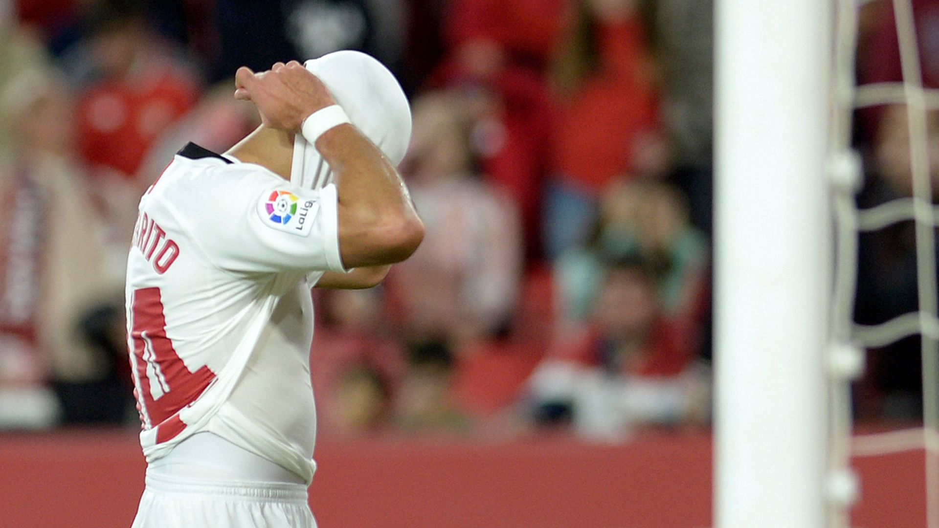 Chicharito Hernández, Sevilla