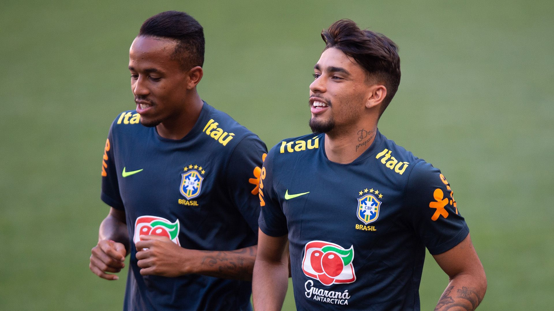 Eder Militao Lucas Paqueta Brasil treino 04092018 Nova Jersey