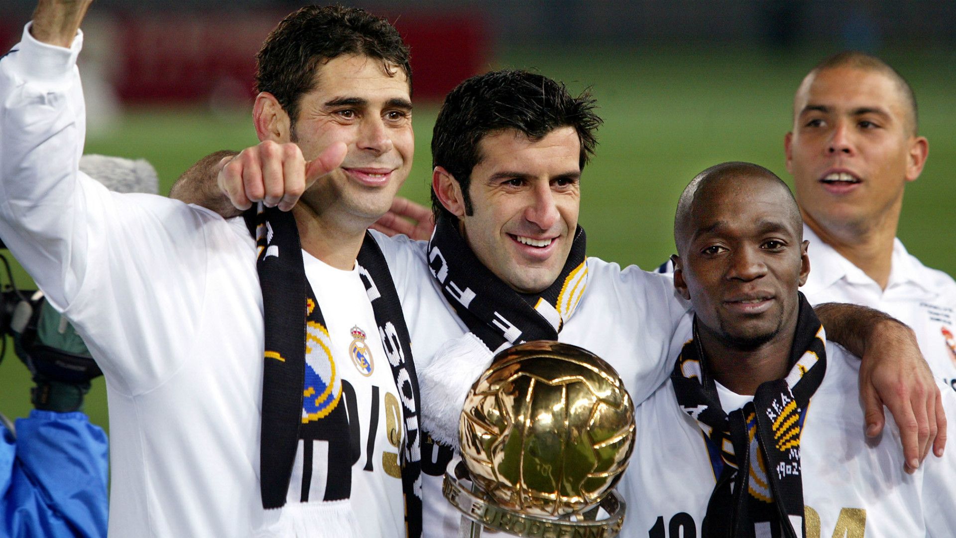 Fernando Hierro Luis Figo Claude Makelele Ronaldo - Real Madrid