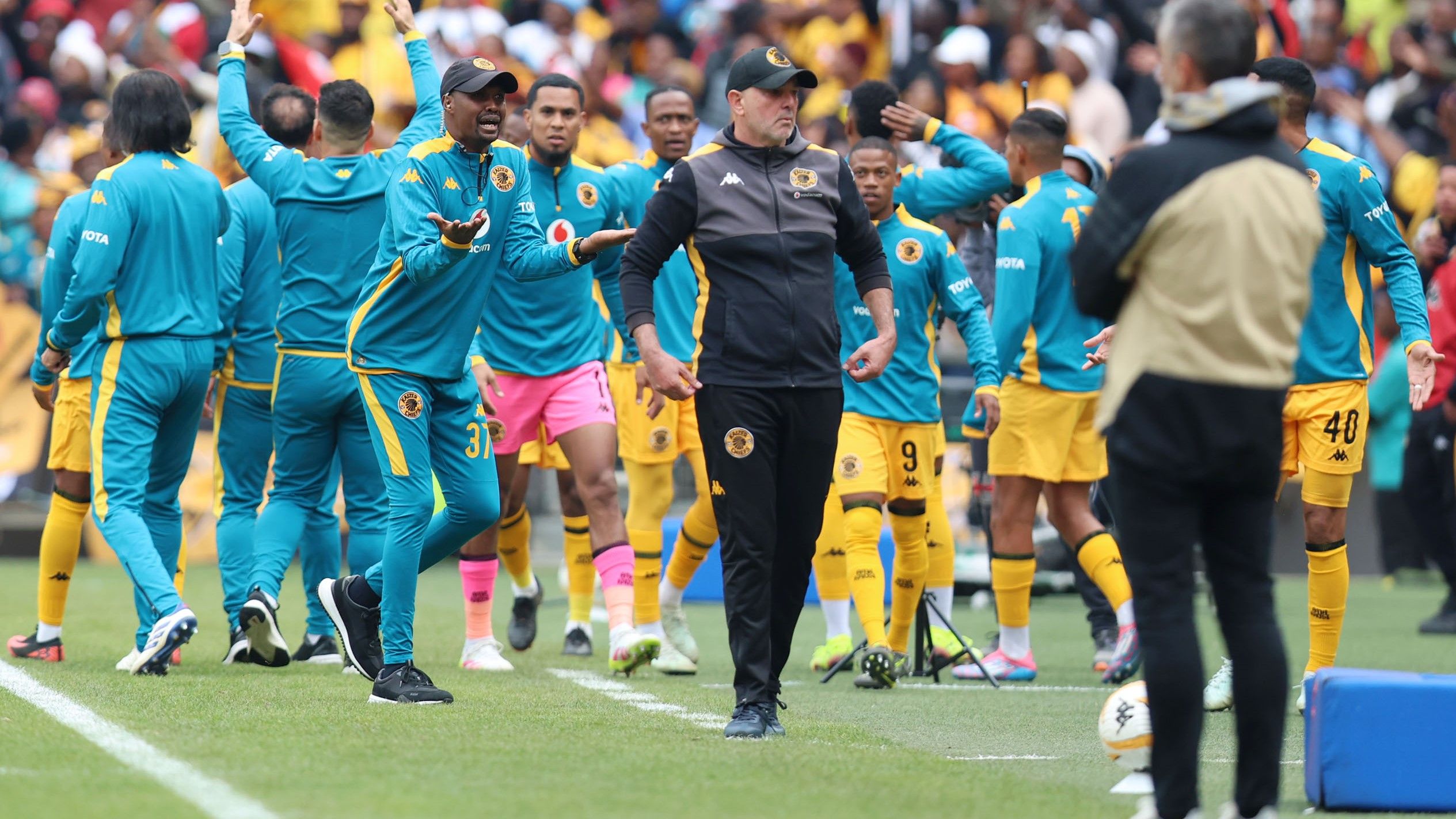 Nasreddine Nabi, Cedric Kaze, Kaizer Chiefs