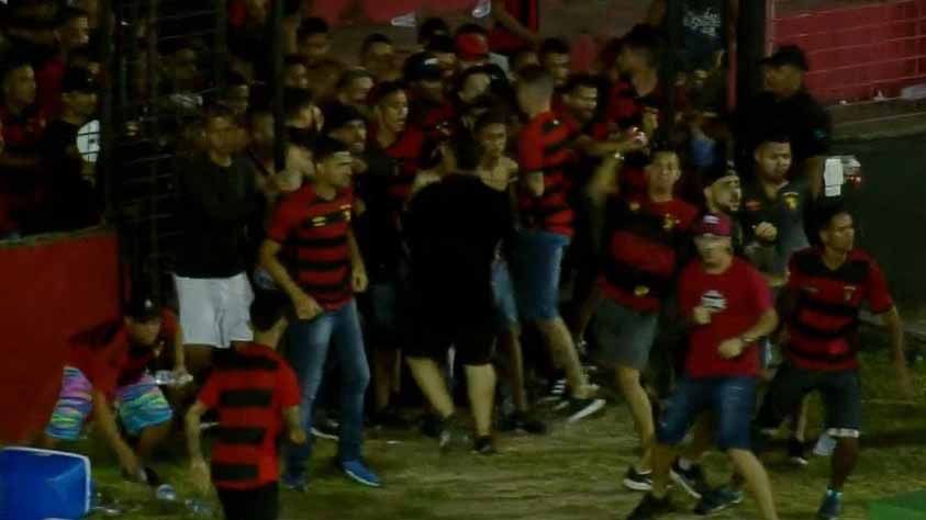 Tentativa de invasão em Sport x Vasco