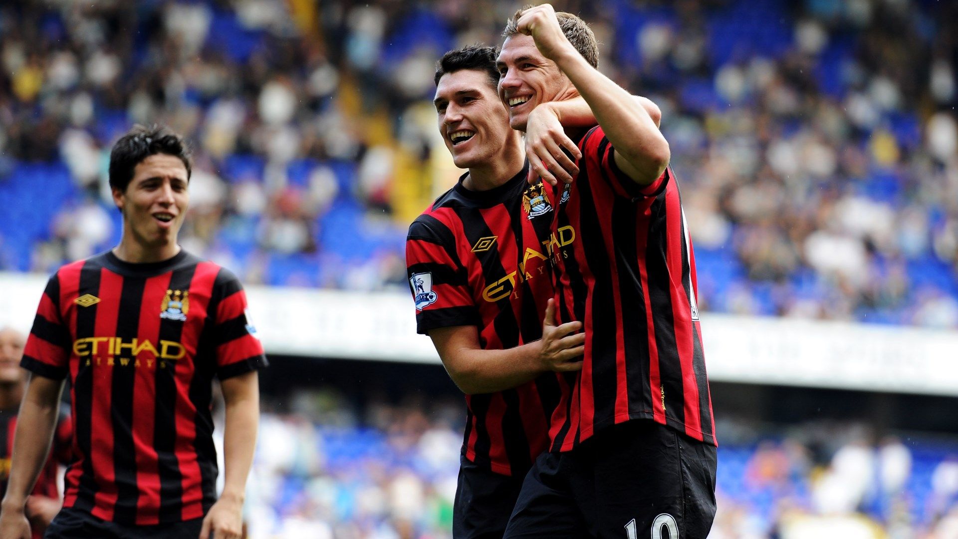 Edin Dzeko Man City Tottenham 2011-12