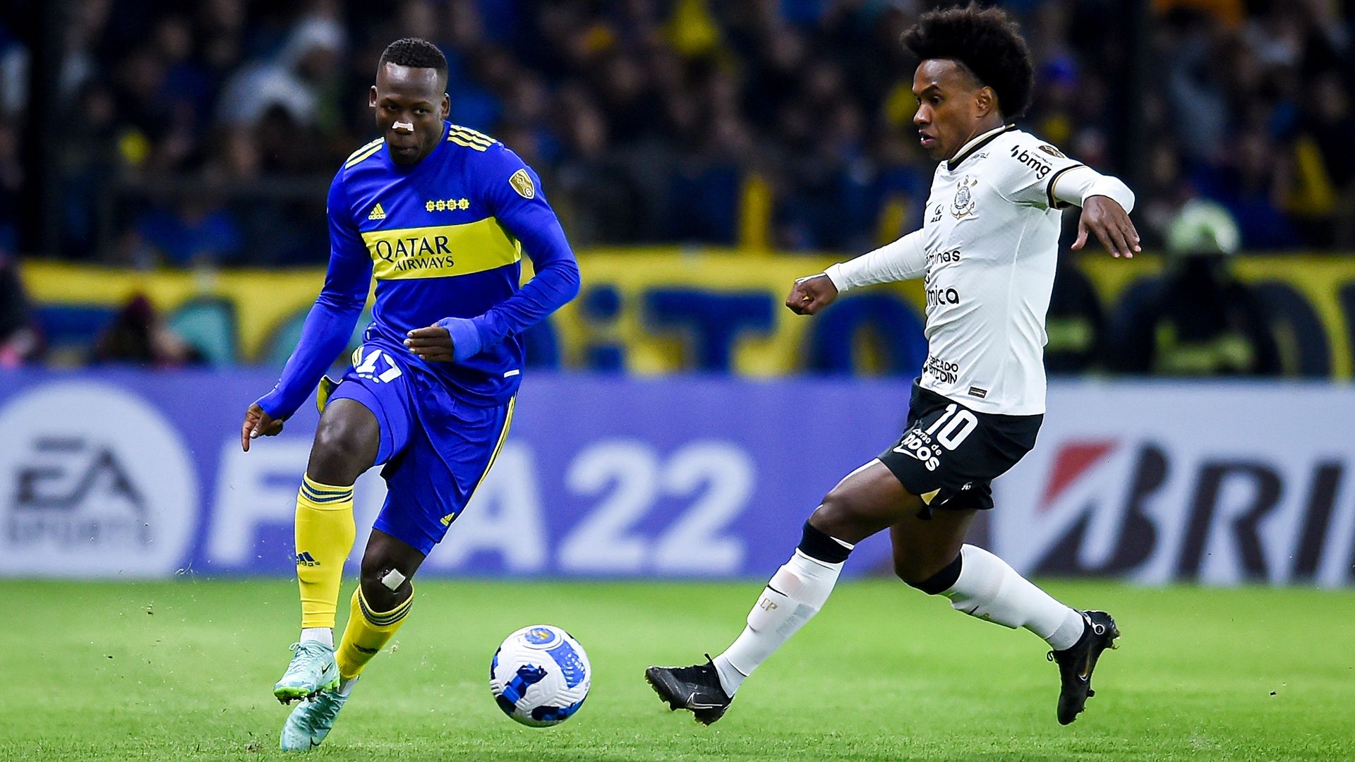 Luis Advincula Willian Boca Corinthians Copa Libertadores 17052022