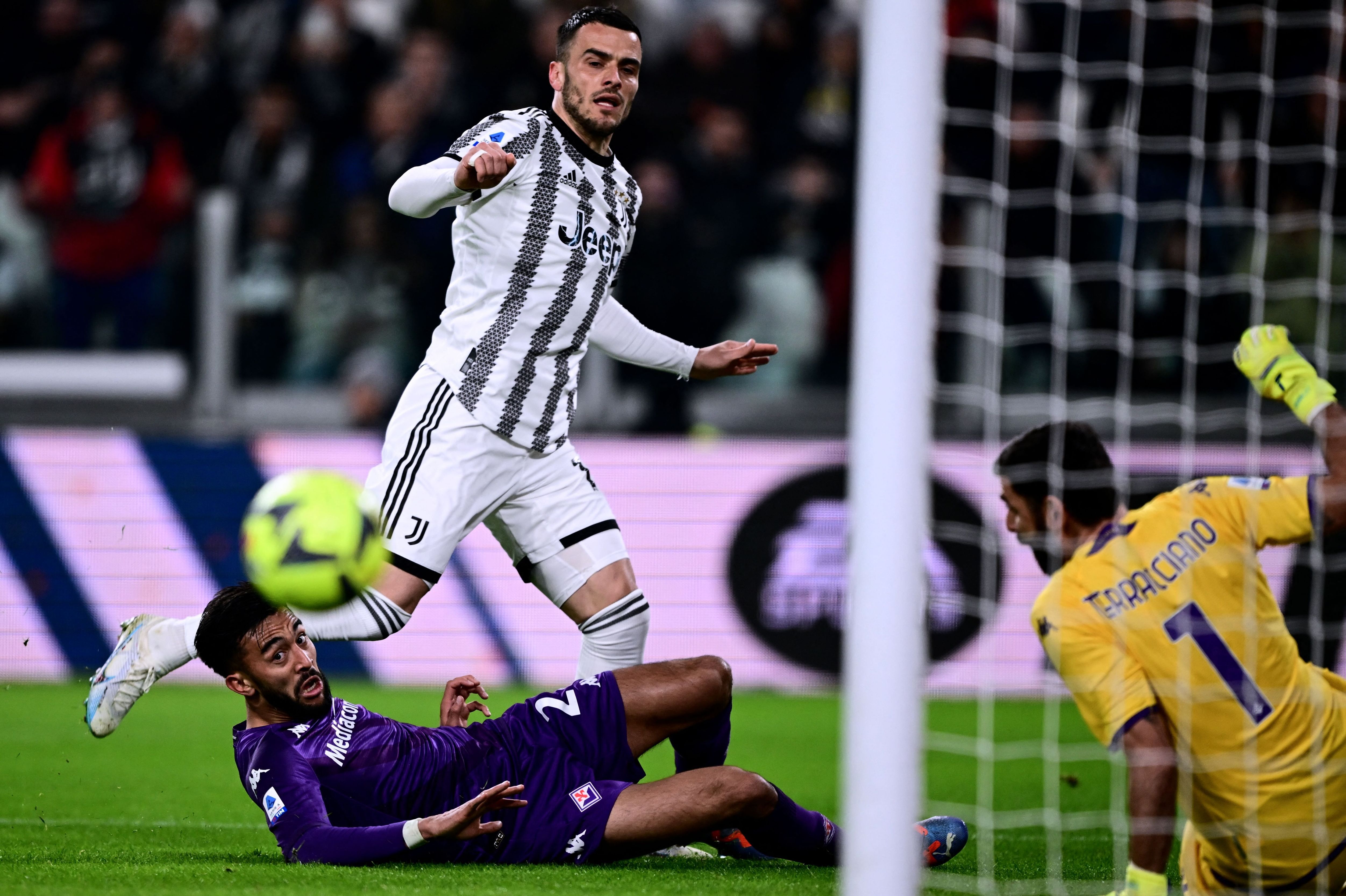 Filip Kostic Juventus