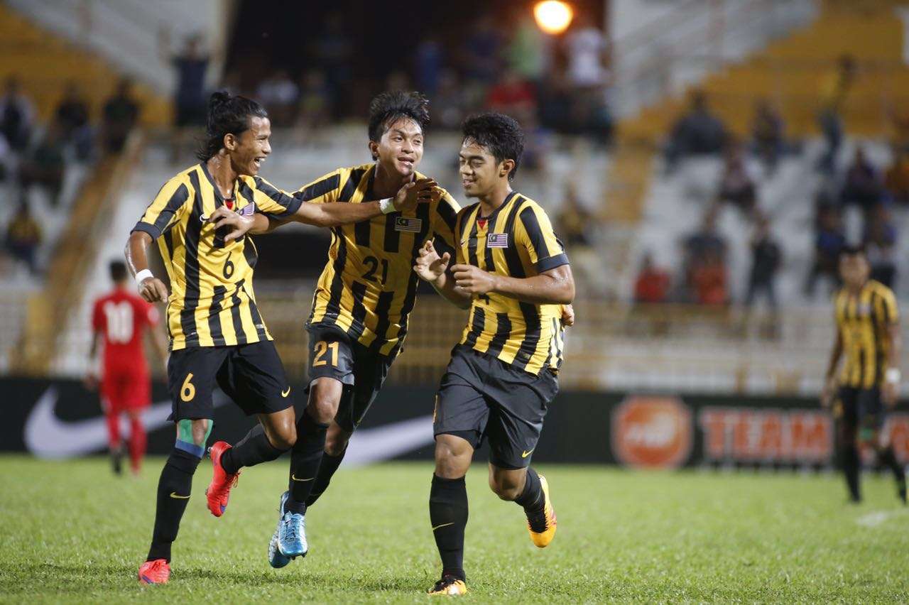 Malaysia U22 Ahmad Khairil Anwar (left), Nur Syamie Iszwan (middle) and Arif Farhan