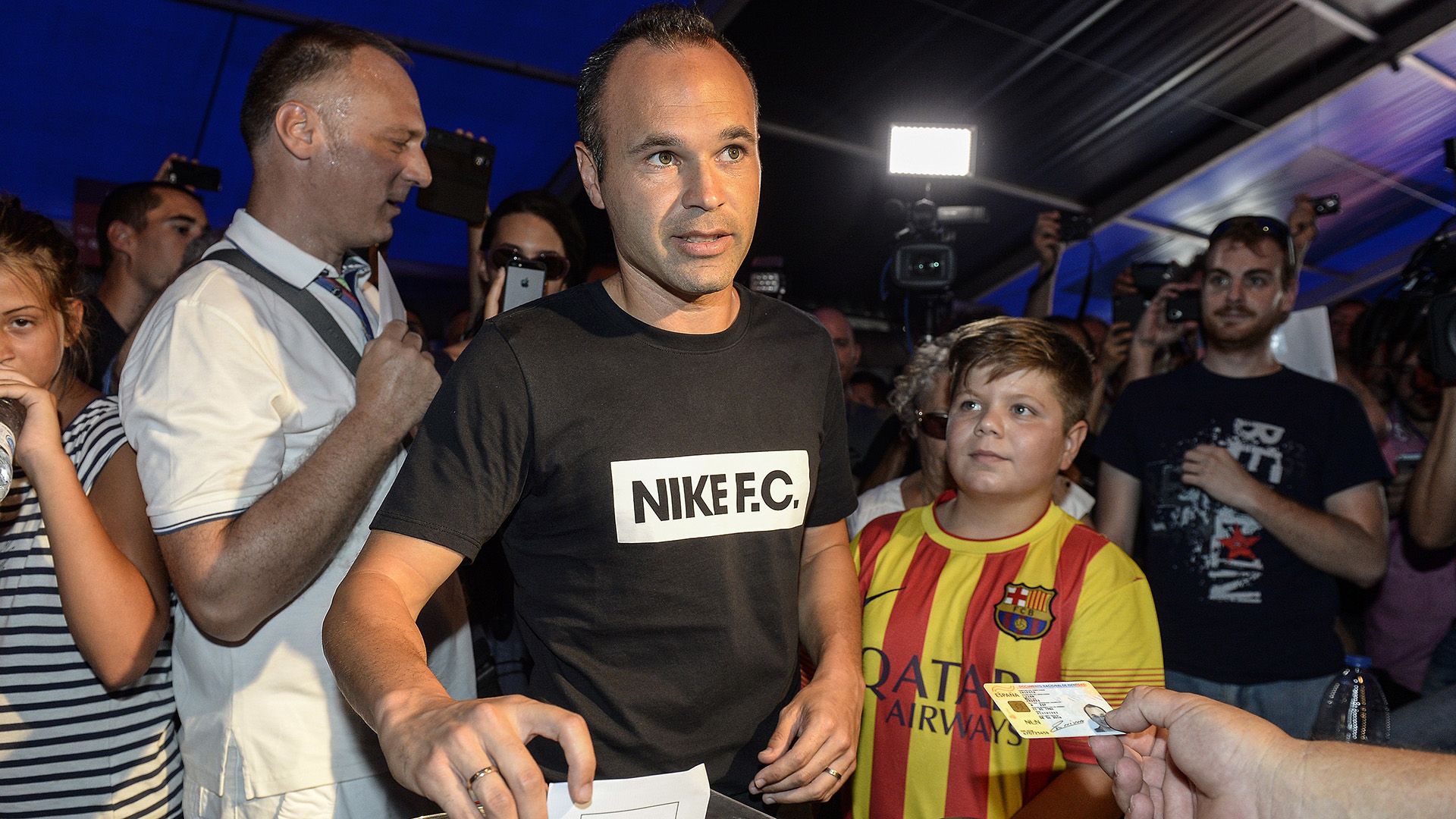 Andres Iniesta Barcelona presidential elections 2014