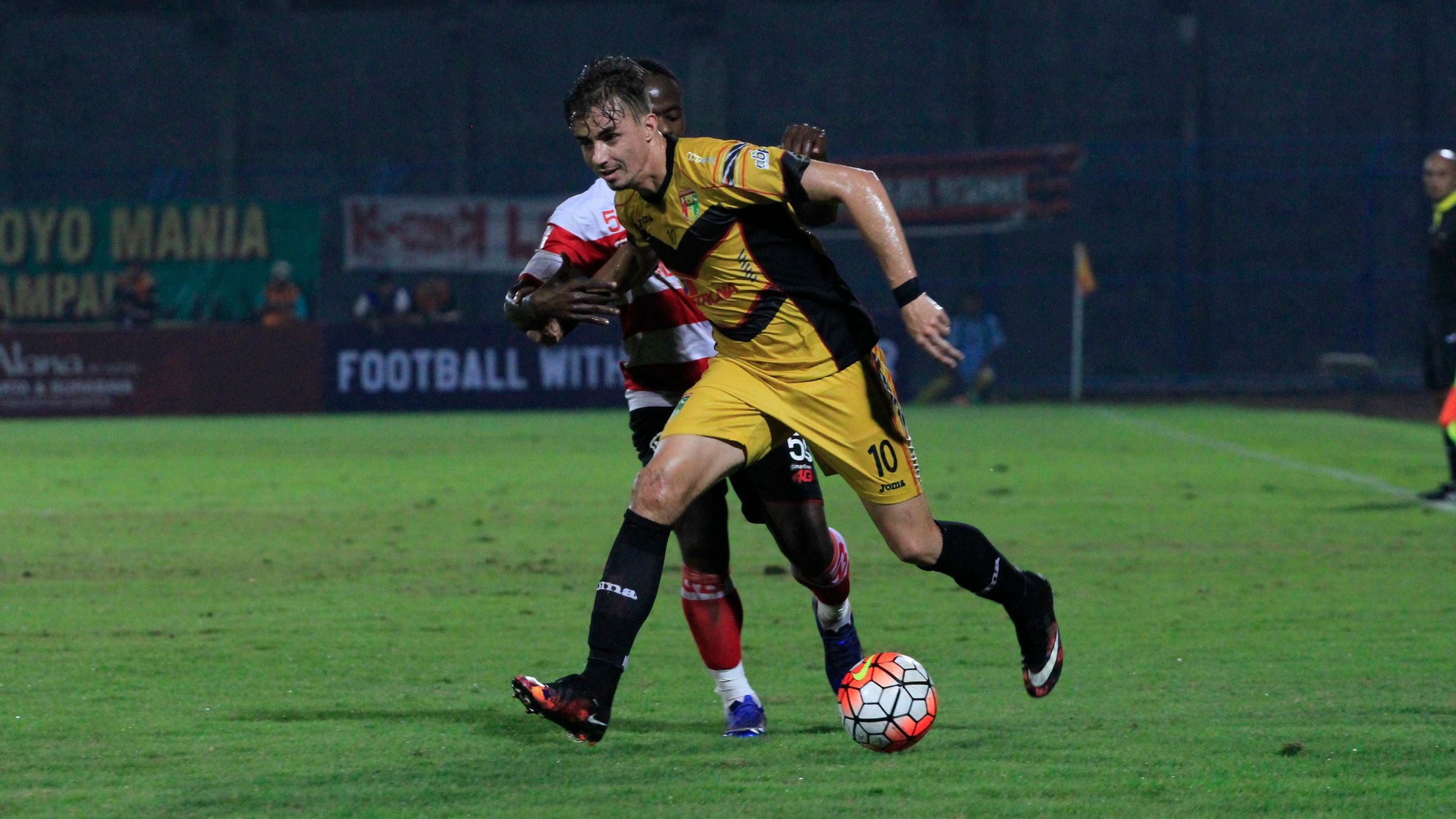 Rodrigo Ost Dos Santos -  Mitra Kukar