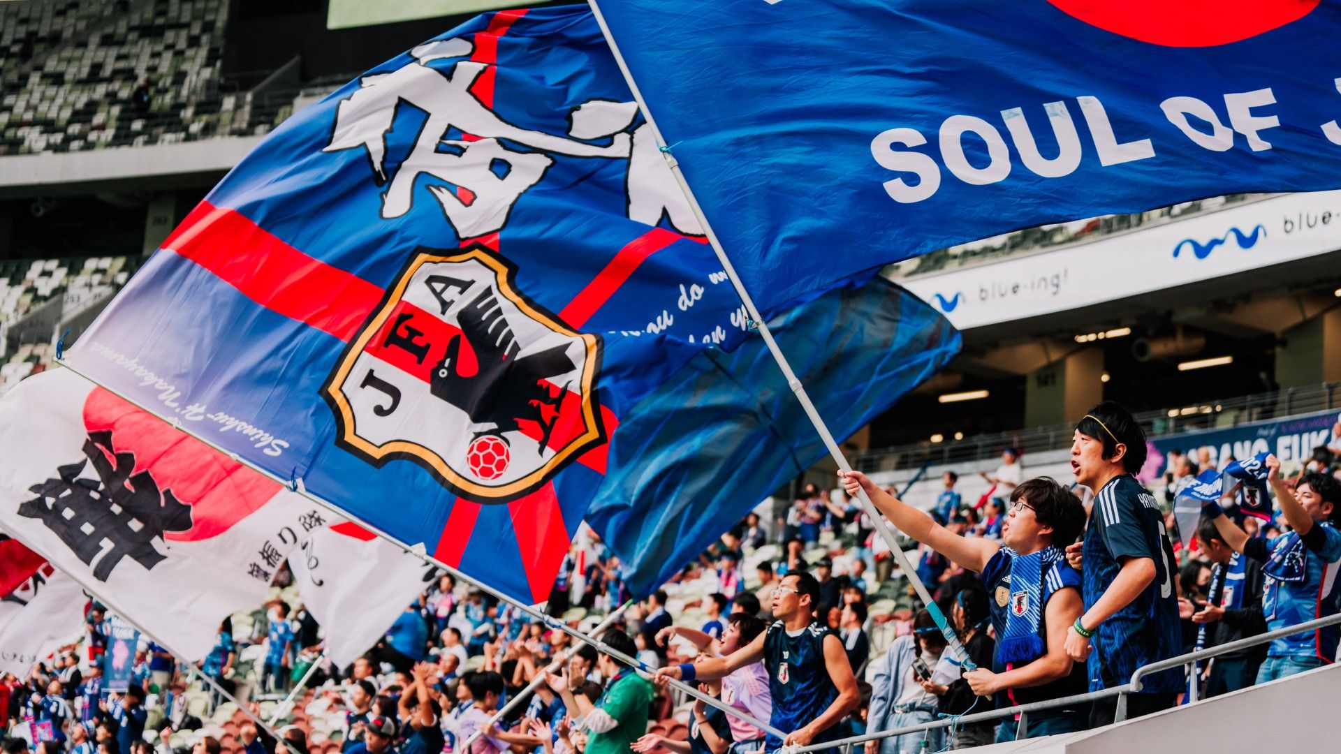 20241026-women-japan-nadeshiko-supporters2