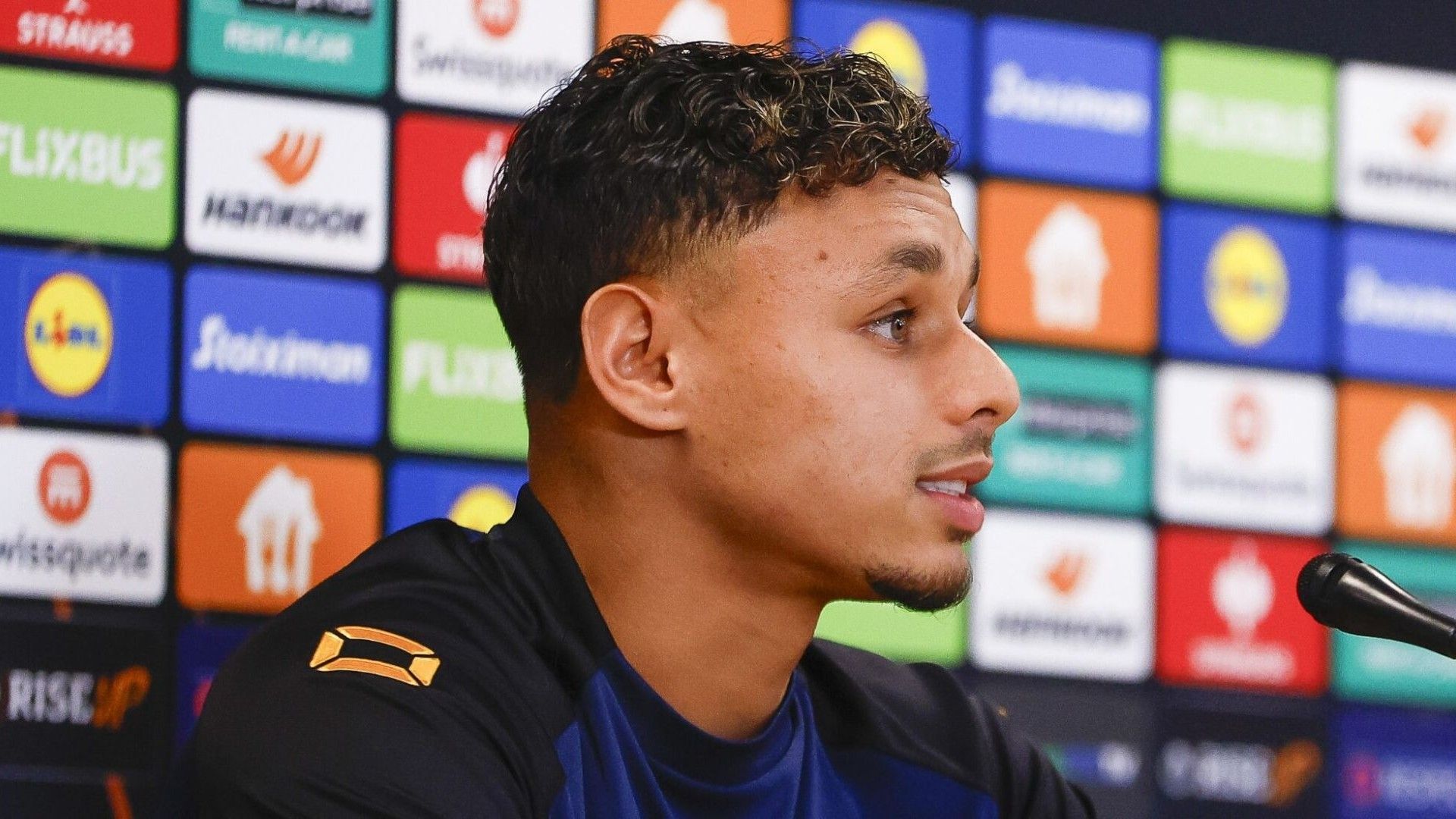 Dean James - Go Ahead Eagles