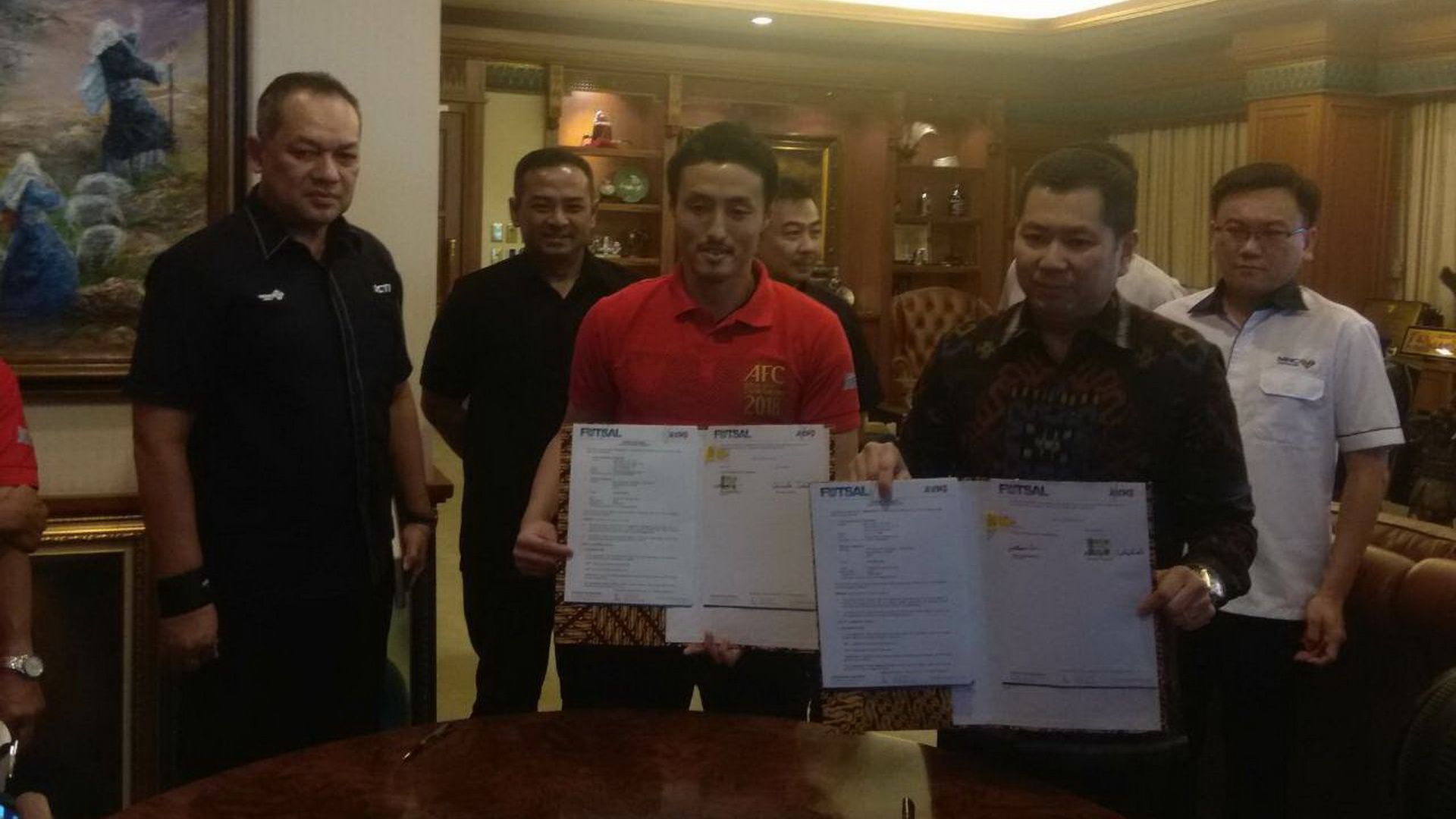 Kensuke Takahashi & Hary Tanoesoedibjo