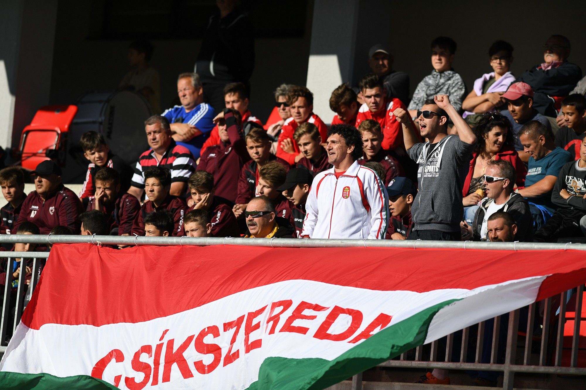 magyar szurkolók Csíkszeredán