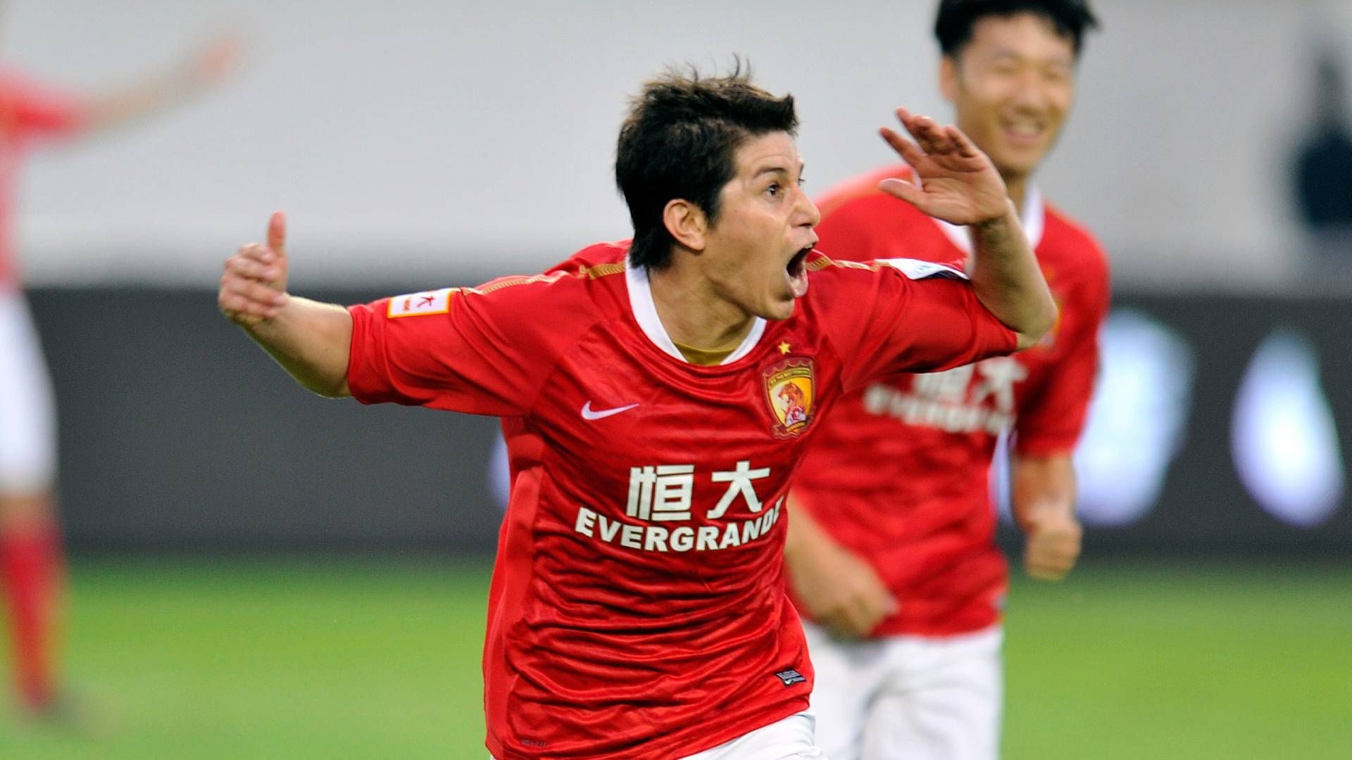 dario-conca-evergrande-2011