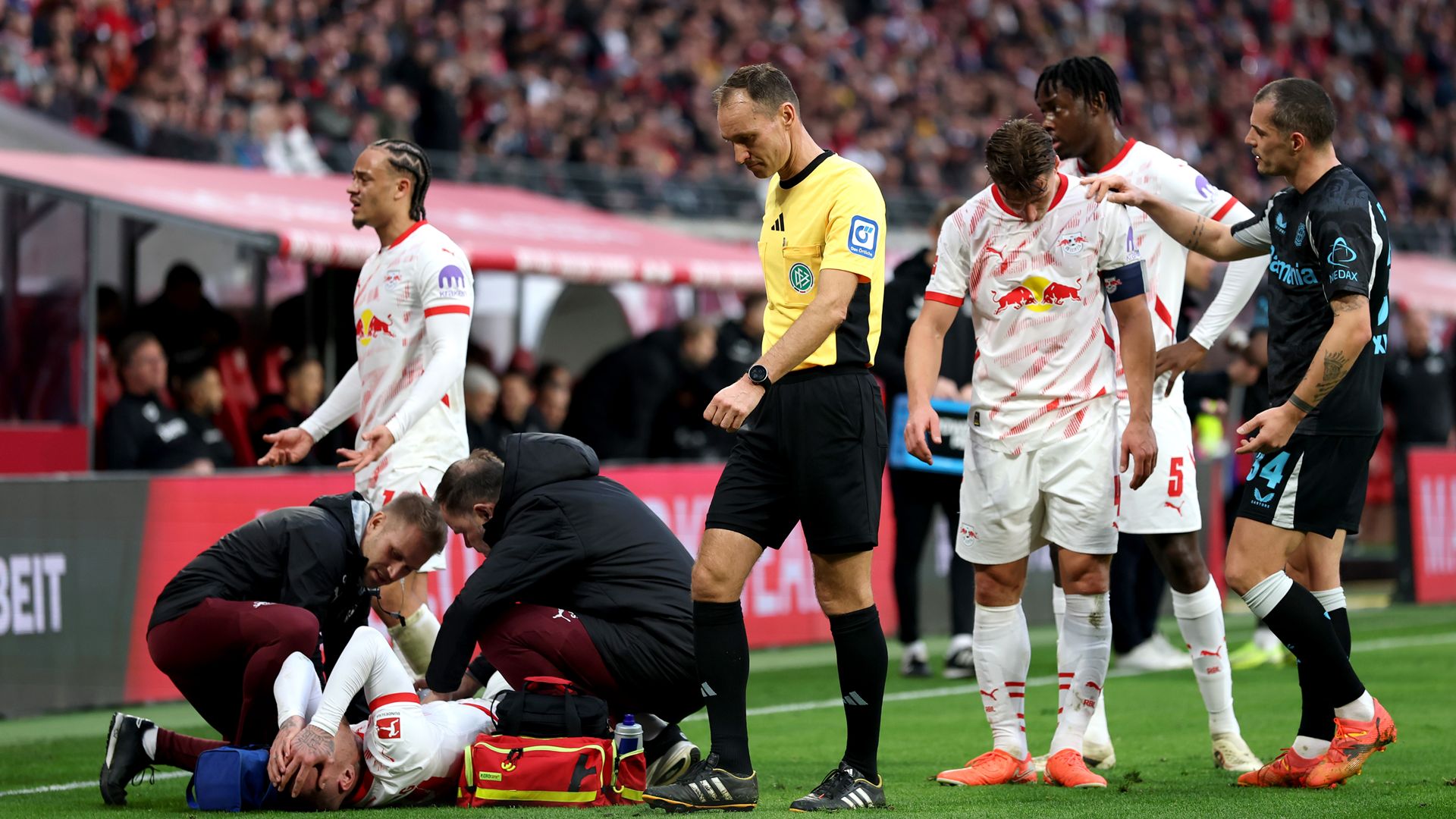 Foul Florian Wirtz an David Raum