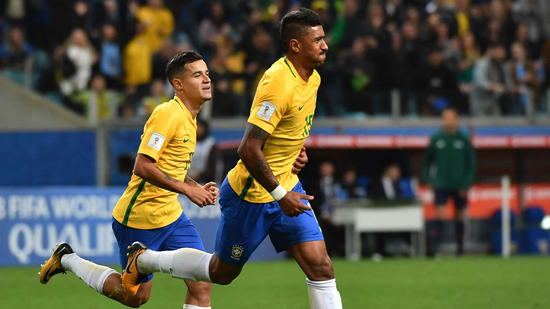 Paulinho Philippe Coutinho Brazil World Cup qualifying